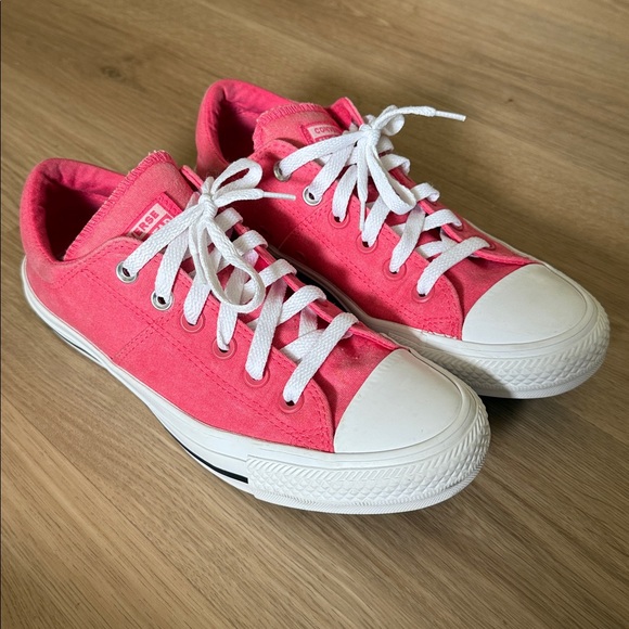 Women’s All Star Converse Strawberry Pink Canvas Sneakers with White Accents 8 - Picture 12 of 12